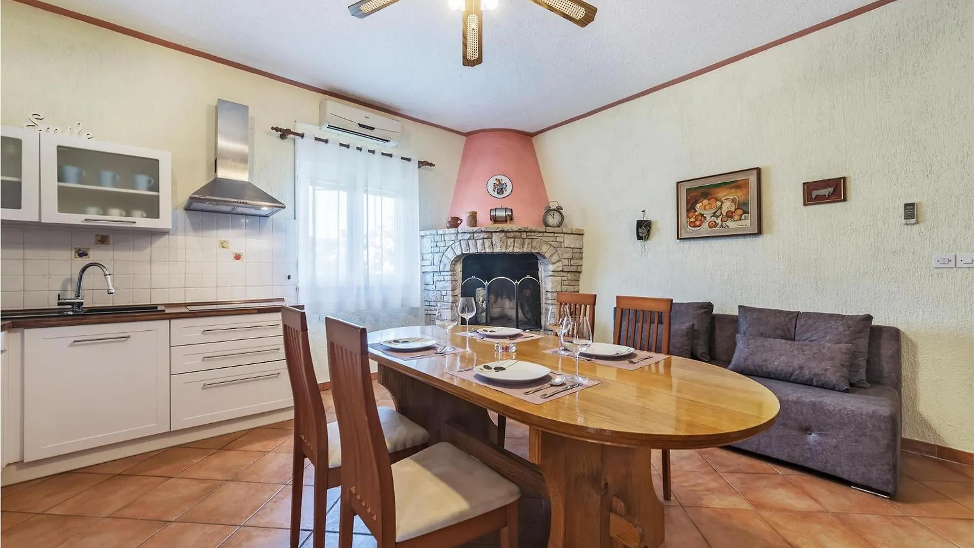 1 Bedroom Beautiful Apartment In Valtura